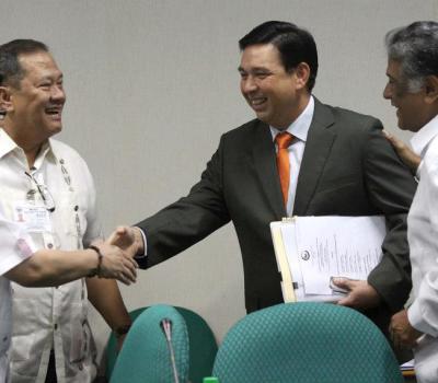 Sen. Ralph G. Recto, chair of the Senate Committee on Government Corporations and Public Enterprises, conducts hearing on two proposed measures increasing the pension of Social Security System (SSS) members and creating the Philippine Horseracing Authority. (Photos by Alex Nuevaespana of PRIB)